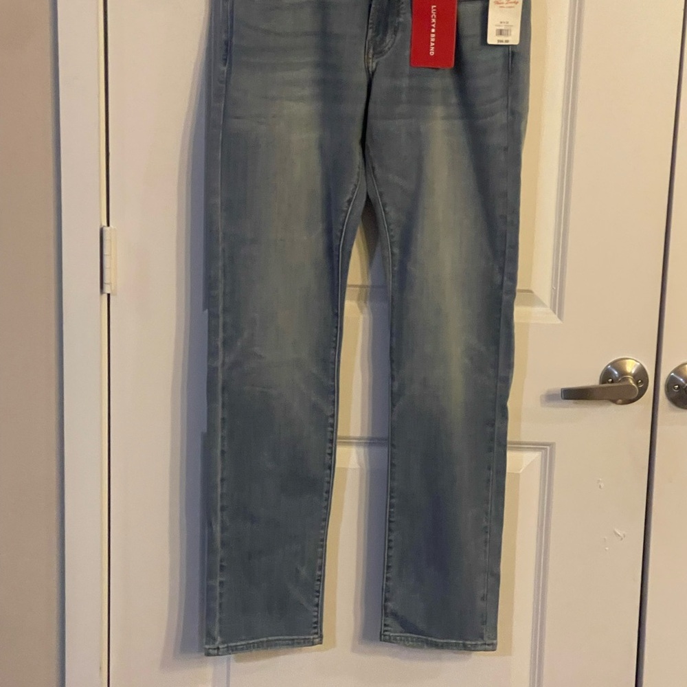 Lucky Brand , Men's Light Blue Jeans
30 x 32